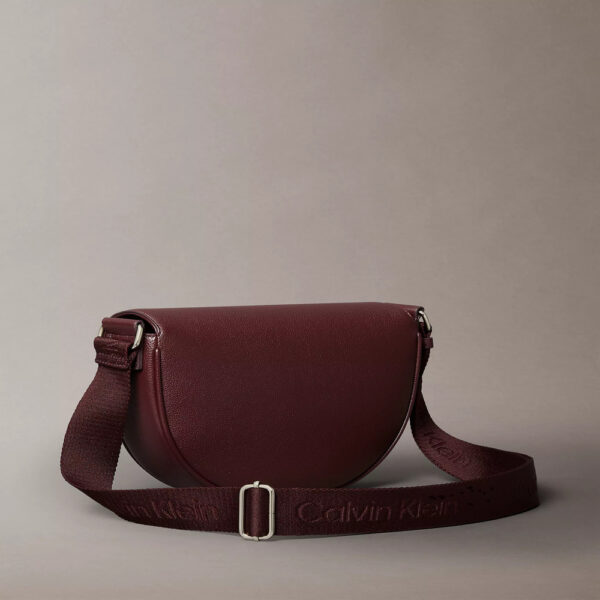 Calvin Klein All Day Saddle Bag - Imagen 7